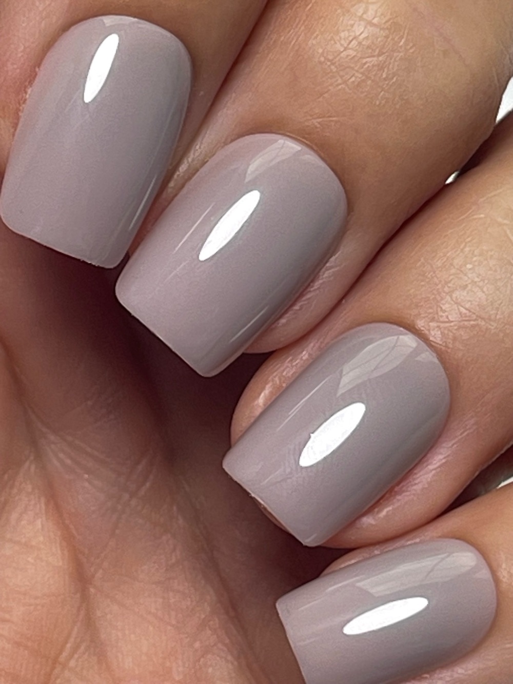 🚨New Release Red Aspen Dressed in Grey, Giselle Short Coffin Nails Pink